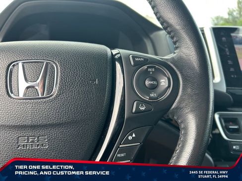 Used 2017 Honda Pilot Touring image 30