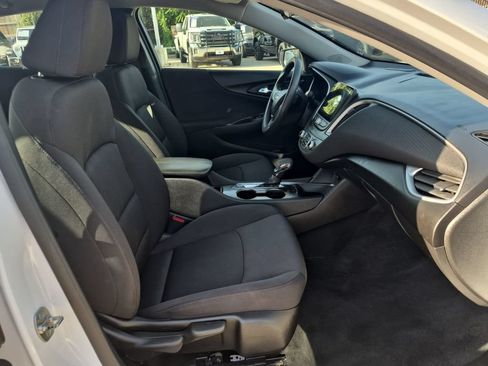 Used 2024 Chevrolet Malibu LT FWD image 23