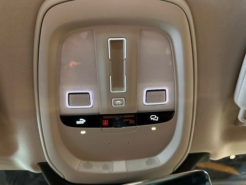 Used 2023 Volvo XC90 B5 Plus AWD/4WD image 12