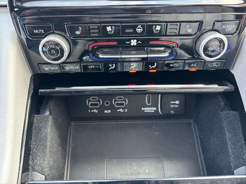 Certified 2022 Jeep Grand Cherokee L Overland w/ Advanced Protech Group III AWD/4WD image 20