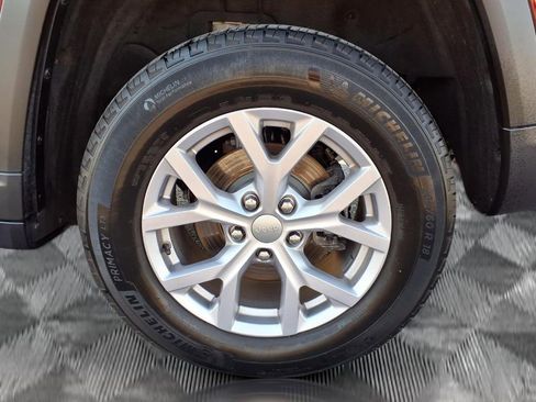 Used 2022 Jeep Grand Cherokee Limited image 22