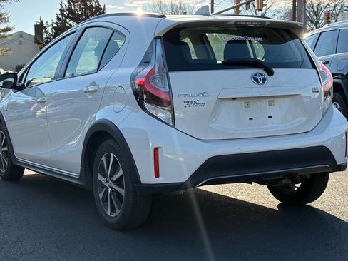 Used 2018 Toyota Prius C One image 7