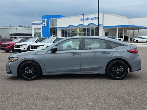 Used 2025 Honda Civic Sport image 6