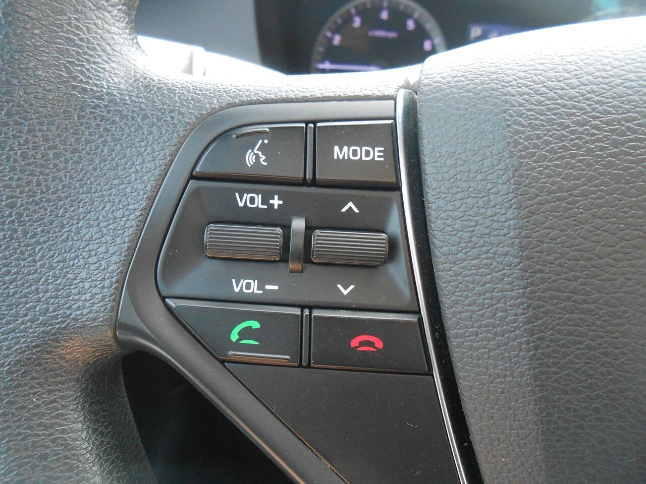 Used 2017 Hyundai Sonata SE FWD image 14