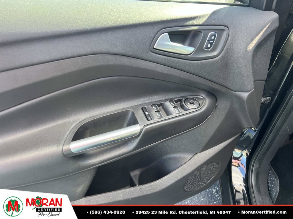 Used 2019 Ford Escape SE FWD image 14