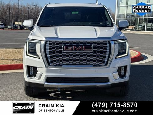 Used 2021 GMC Yukon Denali w/ Denali Premium Package image 2