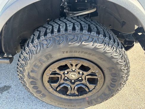 Used 2021 Ford Bronco First Edition AWD/4WD image 18