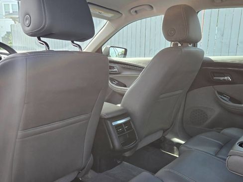 Used 2017 Chevrolet Impala LT w/ Leather Package image 11