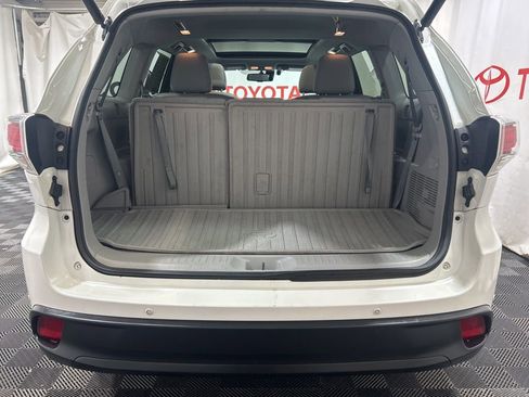 Used 2016 Toyota Highlander Limited Platinum image 18