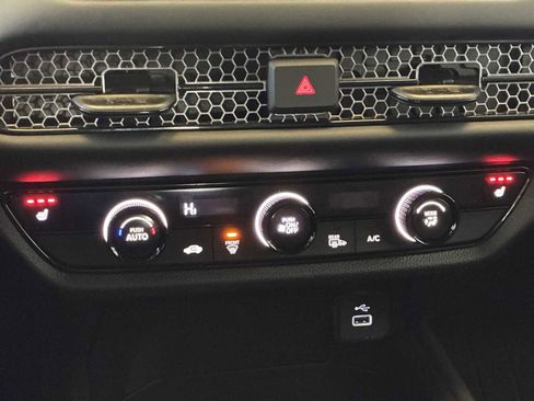 Used 2024 Honda HR-V Sport image 16