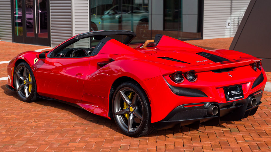 Certified 2023 Ferrari F8 Tributo RWD image 5
