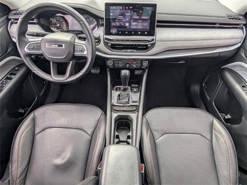 Used 2022 Jeep Compass Latitude w/ Sun and Sound Group image 11