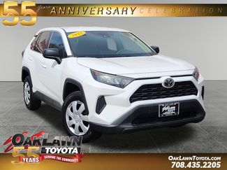 Used 2022 Toyota RAV4 LE video 1