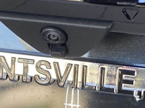 Used 2022 Ford Expedition Limited image 4