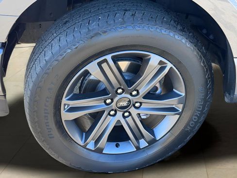 Used 2023 Ford F150 Lariat w/ Max Trailer Tow Package image 23