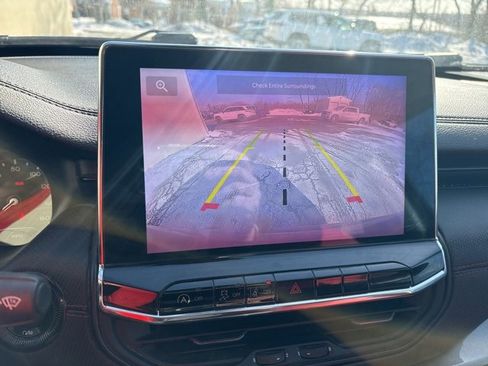 Used 2022 Jeep Compass Trailhawk image 16