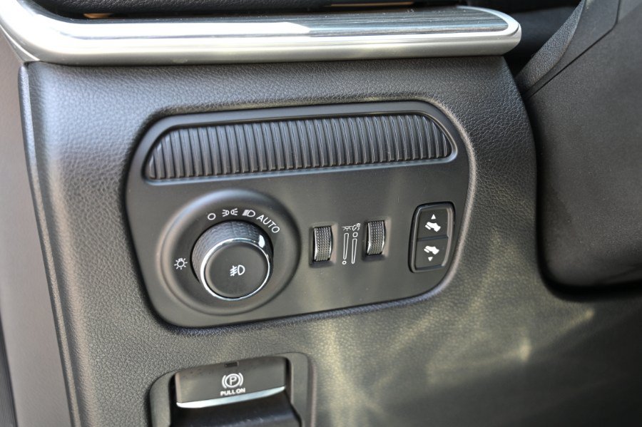 Used 2024 Jeep Wagoneer Series II w/ Flexible Seating Group AWD/4WD image 26
