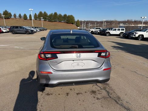 Used 2023 Honda Civic LX image 4