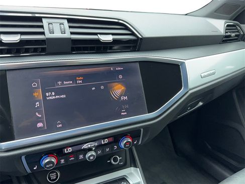 Used 2021 Audi Q3 2.0T Premium w/ Convenience Package image 23