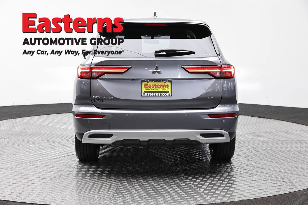Used 2024 Mitsubishi Outlander SE AWD/4WD image 8