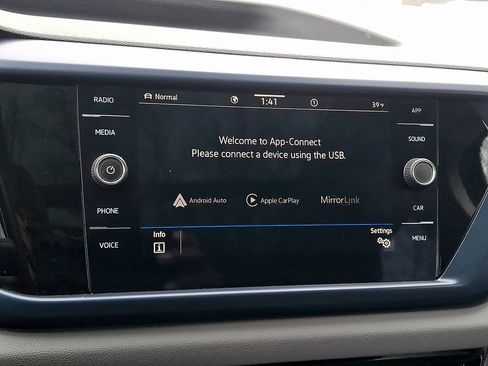 Used 2022 Volkswagen Taos SE image 18