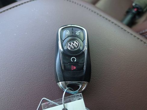 Used 2020 Buick Enclave Avenir w/ Avenir Technology Package FWD image 38