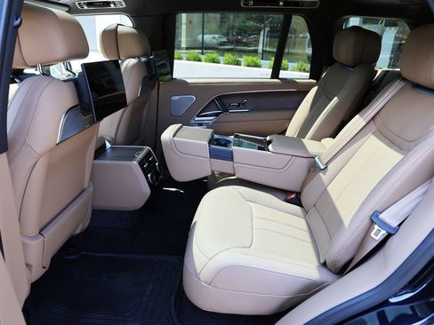 New 2026 Land Rover Range Rover Long Wheelbase Autobiography AWD/4WD image 17