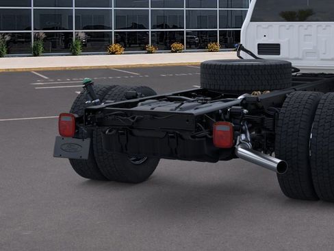 New 2025 Ford F550 4x4 Regular Cab Super Duty w/ XLT Value Package image 21