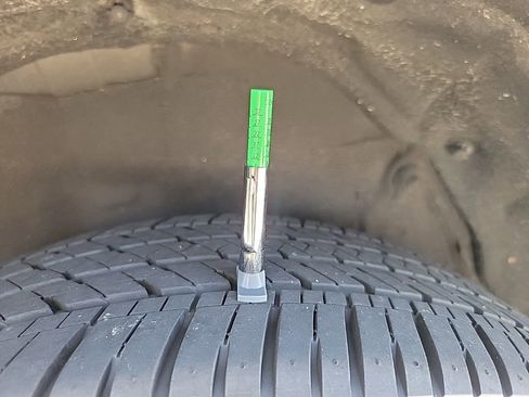 Used 2017 Toyota RAV4 Limited FWD image 17