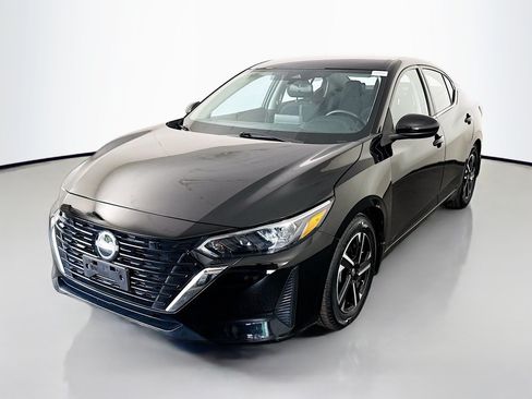 Used 2025 Nissan Sentra SV FWD image 4