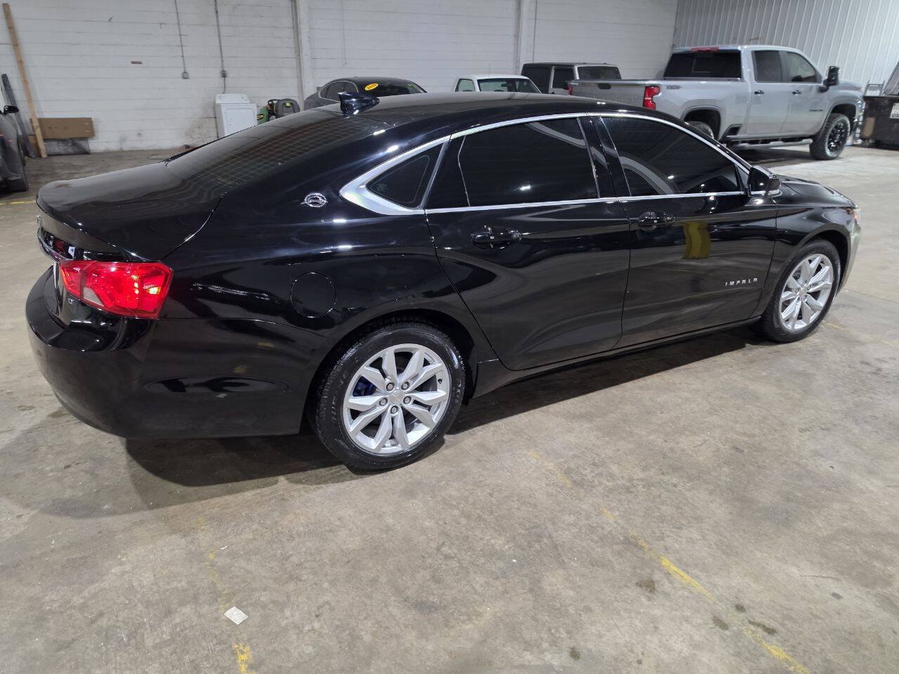 Used 2019 Chevrolet Impala LT FWD image 11