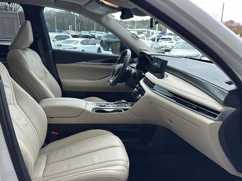 Used 2025 INFINITI QX60 Luxe w/ Cargo Package image 10