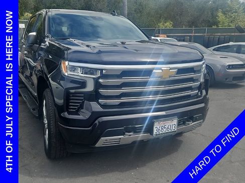 Used 2023 Chevrolet Silverado 1500 High Country w/ High Country Premium Package AWD/4WD image 1