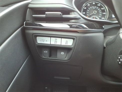 Used 2023 Genesis G80 2.5T image 12