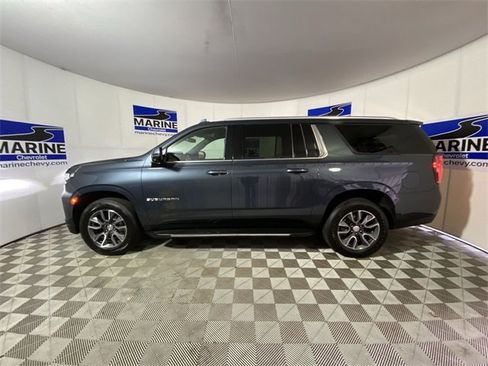 Used 2021 Chevrolet Suburban LT w/ Luxury Package image 13