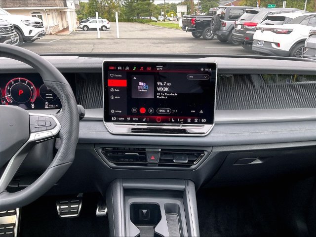 Used 2026 Volkswagen Tiguan SE R-Line AWD/4WD image 15