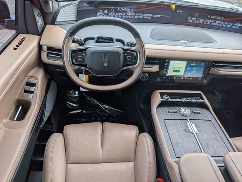 New 2026 Lincoln Navigator L Black Label AWD/4WD image 14