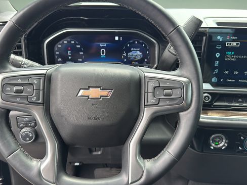 Used 2023 Chevrolet Silverado 1500 LT RWD image 13