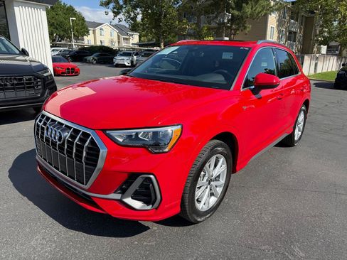 Used 2022 Audi Q3 2.0T Premium AWD/4WD image 15