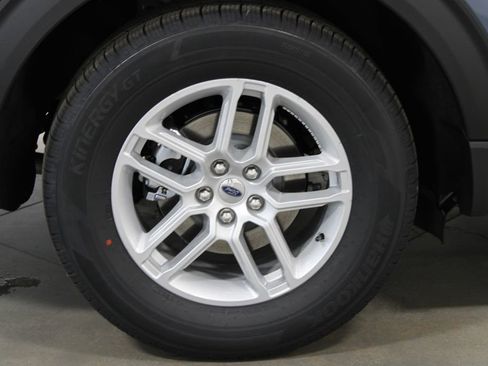 New 2026 Ford Explorer Active image 12