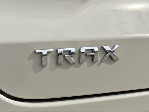 New 2026 Chevrolet Trax ACTIV w/ Sunroof Package FWD image 18