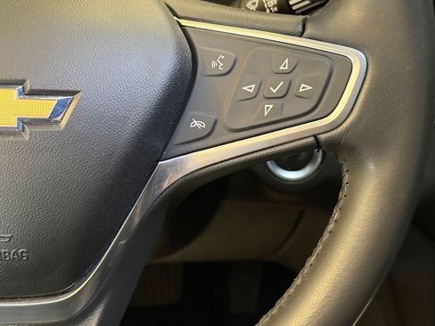 Used 2021 Chevrolet Equinox LT image 12