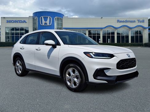 Used 2025 Honda HR-V LX image 1