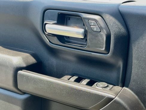 Used 2021 Chevrolet Silverado 1500 Custom Trail Boss AWD/4WD image 17