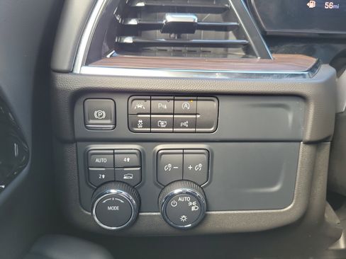 Used 2025 Chevrolet Tahoe LT image 23