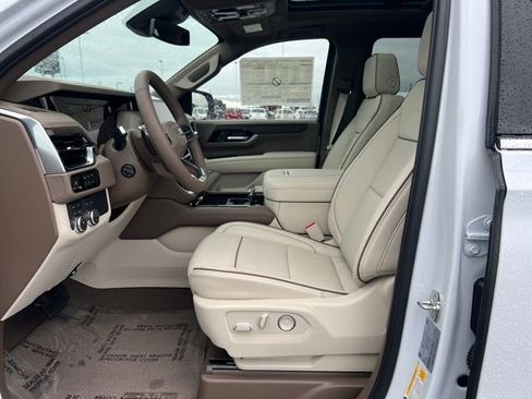 New 2026 GMC Yukon XL Denali w/ Sun & Power Step Package image 10
