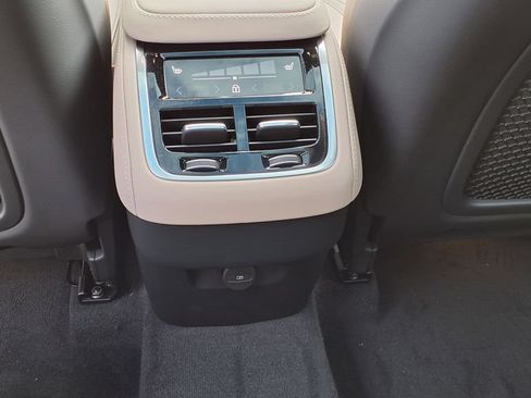 New 2026 Volvo XC90 B5 Core AWD/4WD image 18