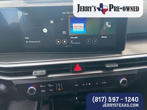 Used 2025 Kia Sorento S image 10