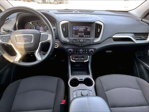 Used 2022 GMC Terrain SLE w/ Driver Convenience Package image 16