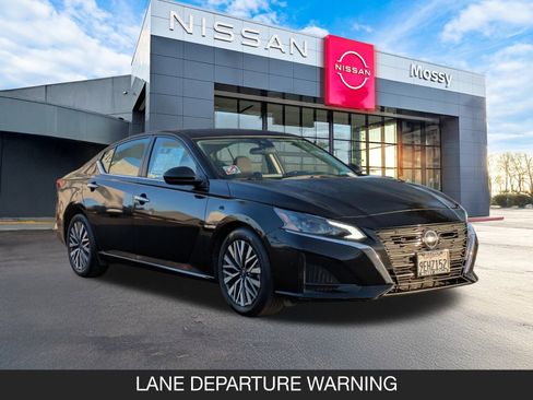 Certified 2023 Nissan Altima 2.5 SV image 4